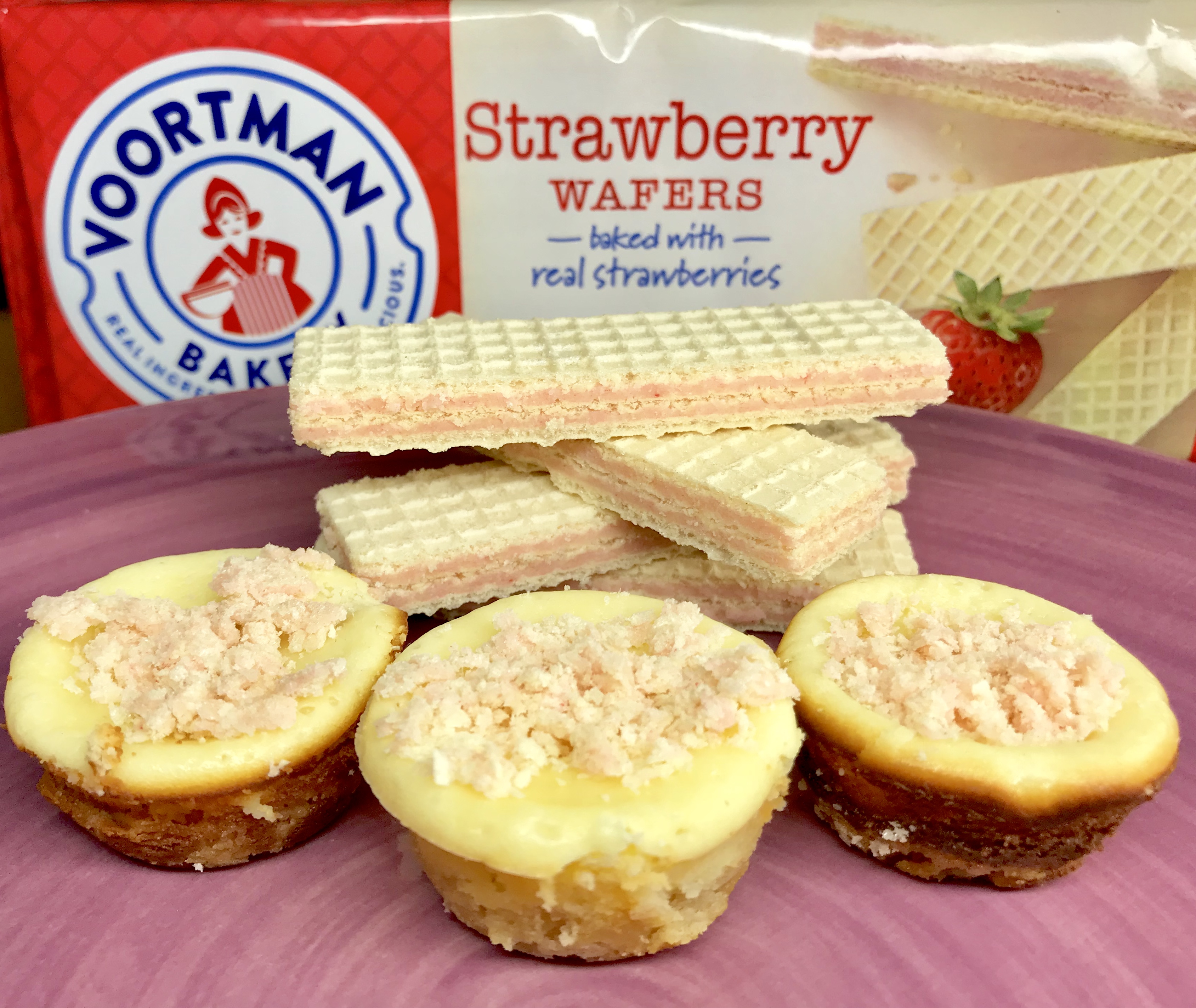 Voortman Strawberry Wafer Cheesecake Bites #Voortman #strawberry #cheesecake #baking #blogger #blog #food #foodie #recipe #ad