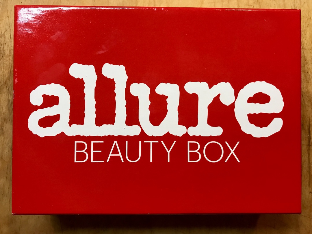 Allure Beauty Box August 2018 #allure #allurebeautybox #beautybox #beauty #makeup