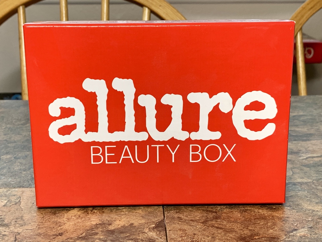Allure Beauty Box December 2018 #Allure #AllureBeautyBox #beauty #makeup #subscriptionbox #beautyblogger