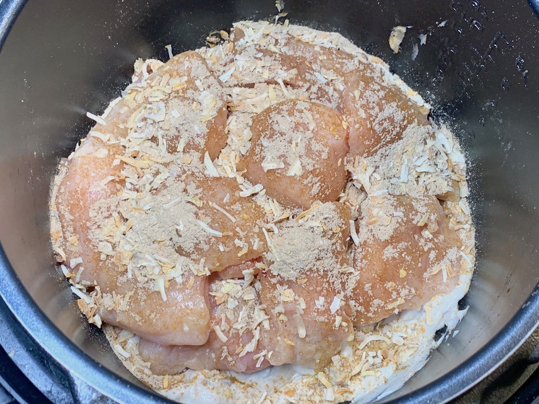 Instant Pot Garlic Chicken with Gravy and Rice